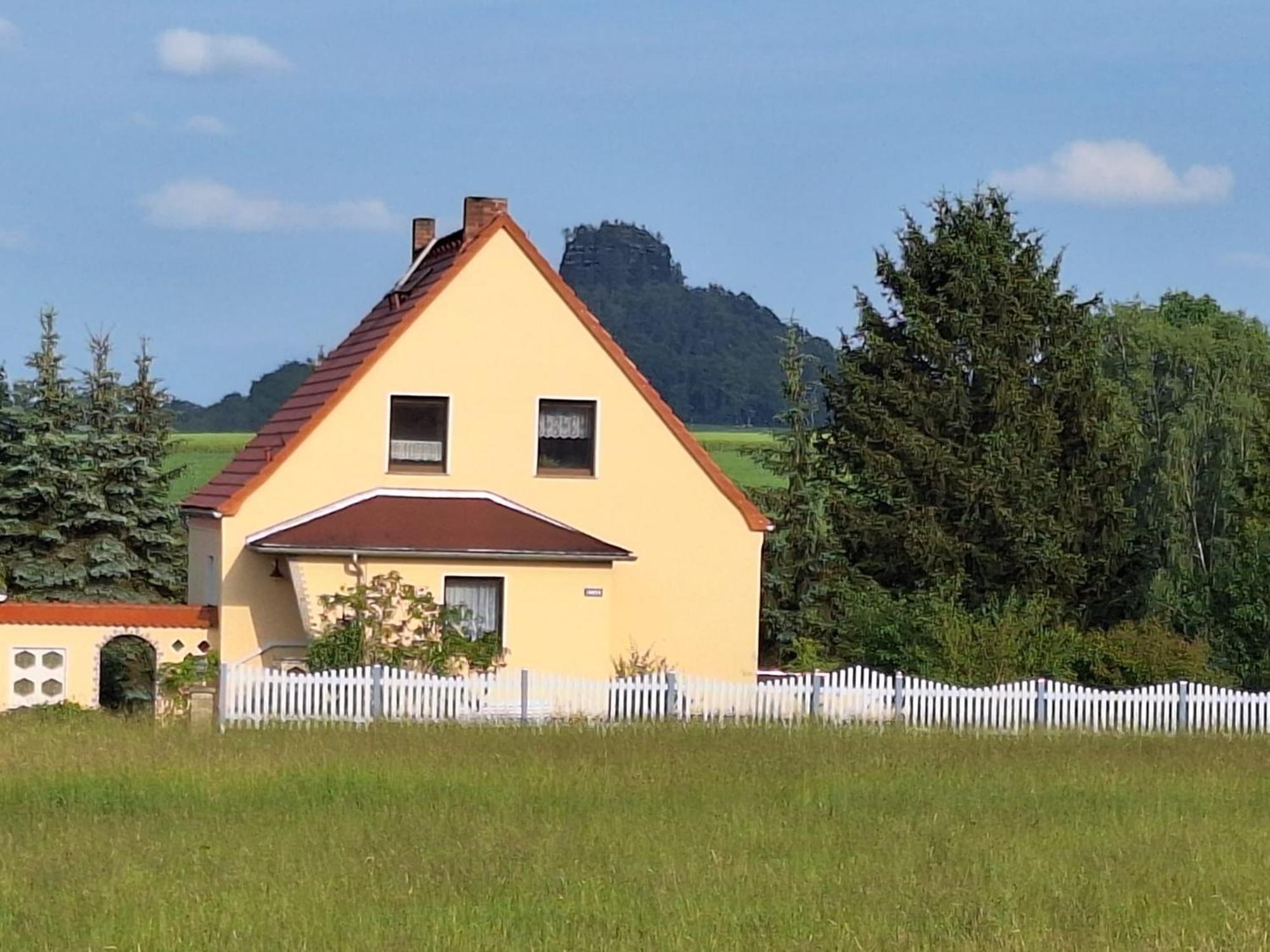 Ferienwohnung Blick Zum Zirkelstein Reinhardtsdorf-Schona Exterior photo